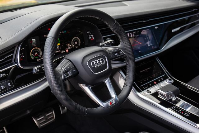 Audi Q8 60 TFSI e quattro Pro Line S Competition , Pano dak, Adap. cruise, HUD, 3D camera,