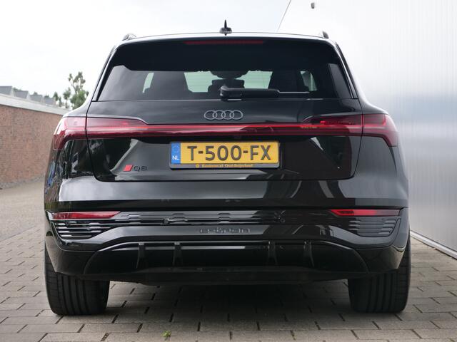 Audi Q8 e-tron 50 quattro 340pk S Edition 95 kWh 22 inch / RS-Stoelen / Apple Carplay
