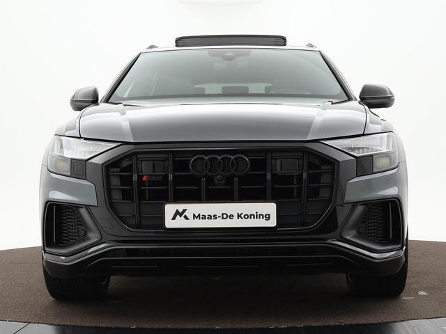 Audi Q8 4.0 TFSI 507pk Tiptronic SQ8 Quattro · Panoramadak · Elek. Trekhaak · Massage · Stoelventilatie · Carbon Interieur · 360 Camera · LED Matrix · 23'' Inch · Alarmklasse 3 & 4 ·