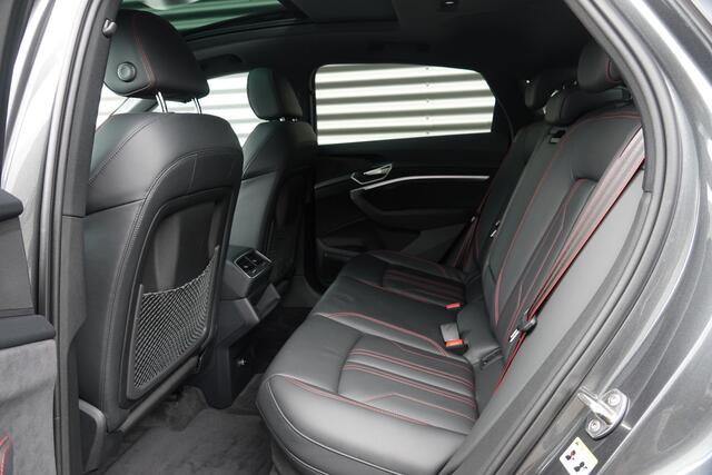 Audi Q8 Sportback e-tron 55 quattro S Edition Competition 115 kWh | Pano | Trekhaak | Memory | B&O |
