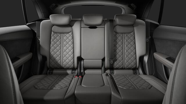 Audi Q8 55 TFSI e 394 Tiptronic Pro Line S Automaat | Vierwielbesturing | Glazen panoramadak | Privacy glas (donker getint) | Bang & Olufsen Premium 3D | Optiekpakket zwart plus | Velgen Audi Sport, 10-spaak-trapezoïde, zwart, 10,0Jx23, | Sportstoelen plus voorin