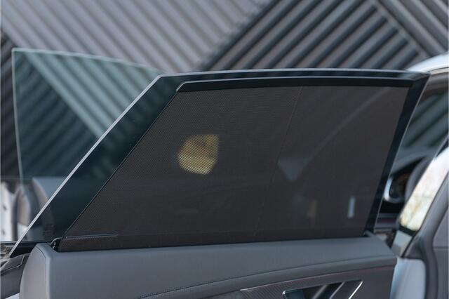 Audi Q8 60 TFSI e quattro S-Line Competition Panodak ACC Trekhaak Achteras Bestr. Head Up 360 Oled Massage Softcl. B&O Stoelvent. Trekhaak