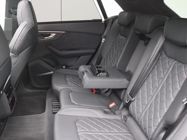 Audi Q8 4.0 TFSI SQ8 quattro Advanced onderstel, Servosluiting, Standkachel, Panoramadak, Trekhaak, Massage, Ventilatie, HD Matrix Laser, Head-Up Display, Area View, Nachtzicht, 23" LM Velgen