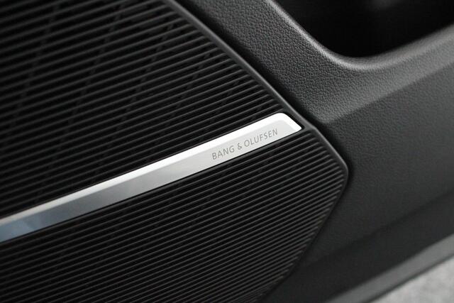 Audi Q8 55 TFSI 340pk quattro 2x S-Line ABT Trekhaak 360Camera B&O Memory Luchtvering Matrix Led Panoramadak Keyless Navigatie