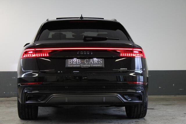 Audi Q8 50 TDI Quattro 3x S-line Panorama - Matrix LED - Lederen Bekleding