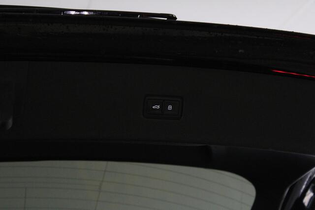 Audi Q8 50 TDI Quattro 3x S-line Panorama - Matrix LED - Lederen Bekleding