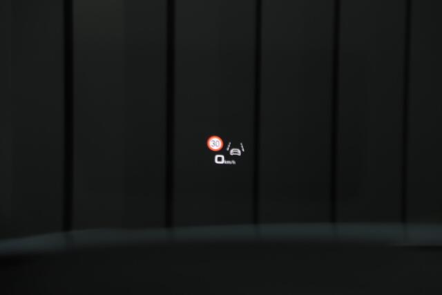 Audi Q8 55 TFSI quattro Pro Line S | 340PK | Luchtvering | Achterasbesturing | Head-up | Memory | B&O | Sfeerverlichting | Keyless-go | Stuurwielverw. | Standkachel | 2019.