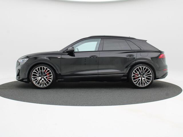 Audi Q8 60 TFSi e 490 Pk quattro S-Line Competition | Adaptive Cruise | Stoelverwarming | Panoramadak | 360 Camera | Navigatie | Trekhaak | 23 Inch | 10.002 Km!!