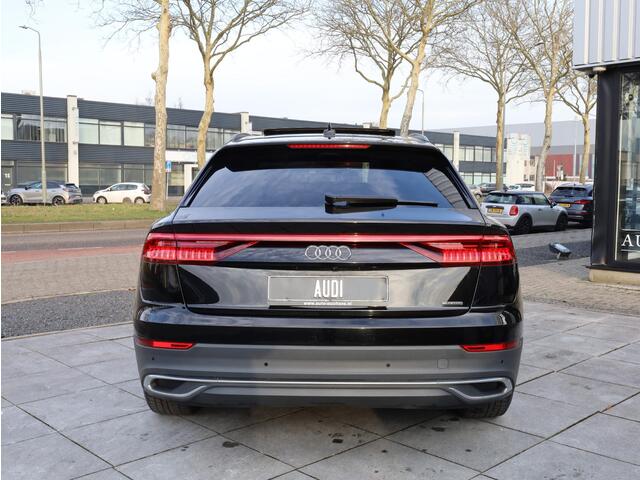 Audi Q8 55 eTFSI Quattro 340PK | Panodak | Vol Leer | Keyless | Camera | Memory 2X | Elektrische kofferklep | Stoel&Stuur&Achterbankverwarmd | Trekhaak |