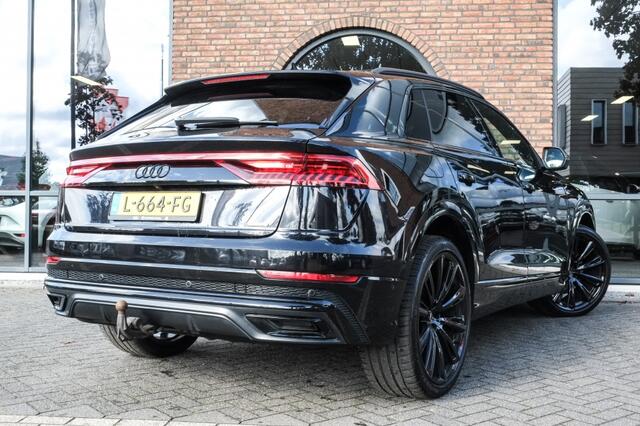 Audi Q8 60 TFSI e quattro Competition, Panoramadak, Trekhaak, ACC, 360°