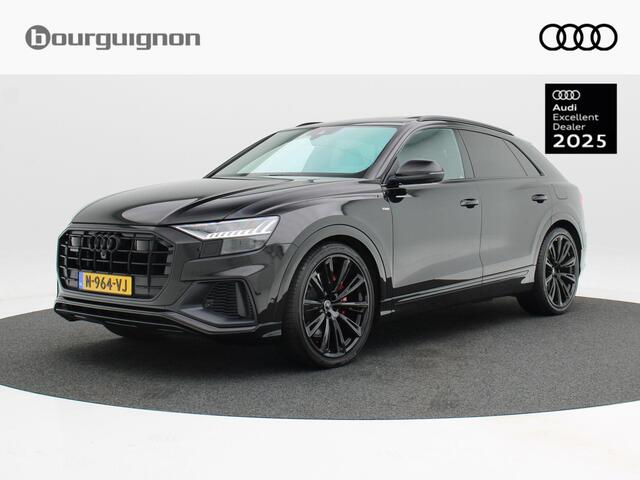 Audi Q8 55 TFSi e quattro S-Line 381 Pk | Head-Up | Luchtvering | B&O Audio | Panoramadak | 360° Camera | Trekhaak | LED | 23 Inch
