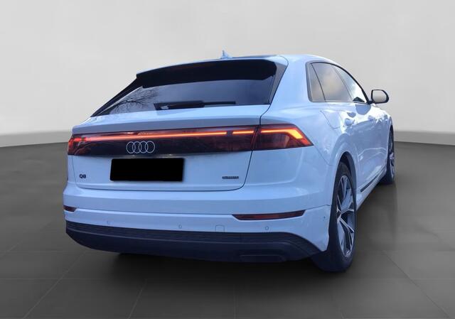 Audi Q8 55 TFSI e quattro Pro Line S ACC Trekhaak Luchtvering Panoramadak Head-Up 21 Inch Memory