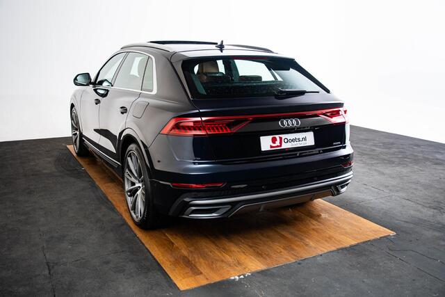 Audi Q8 55 TFSI e quattro Pro Line Advanced Panoramadak - Comfortstoelen - Head up - B&O - Audi active lane assist - Adaptive air suspension - Elektrisch verstelbare stoelen - Stoelmassage/Ventilatie -