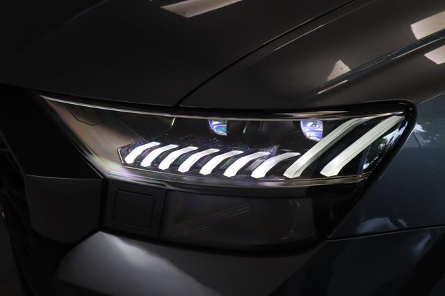 Audi Q8 4.0 TFSI RS Q8 quattro Panoramadak 23''Velgen Head-Up B&O Audio