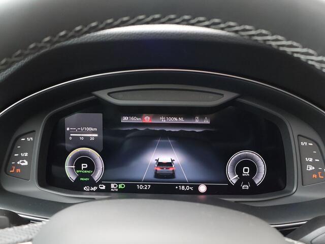 Audi Q8 60 TFSI e quattro | 490 PK | S-Line | Lederen bekleding Volcano met ruit | Panoramadak | Head -Up display | Assistentiepakket plus | Trekhaak |