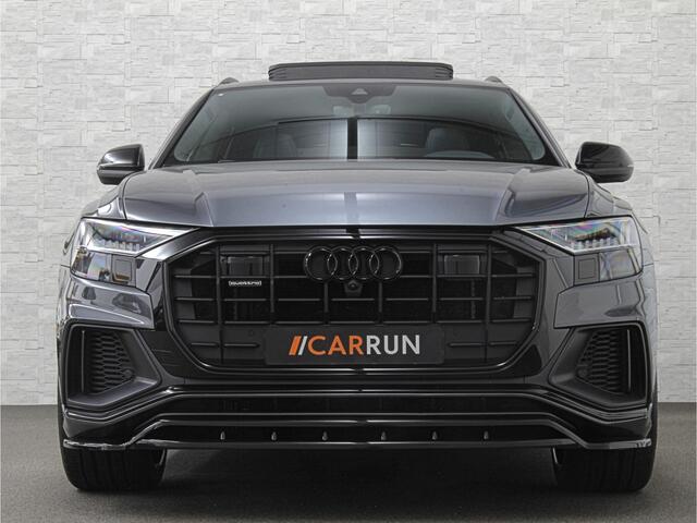 Audi Q8 60e 462PK Competition | RS-Stoelen | 360 Camera | ACC | Carbon | Panorama | Massage | Ventilatie | B&O Sound | Matrix-LED | Luchtvering | Alcantara Hemelbekleding | Stoelverwarming V+A | Sfeerverlichting | Keyless-Entry | ISO-Glas | Zonwering | Standkache