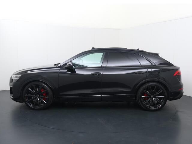 Audi Q8 60 TFSI e quattro | 490 PK | SoH 97% | S-Line | Lederen bekleding Volcano met ruit | Panoramadak | Head -Up display | Assistentiepakket plus | Trekhaak |