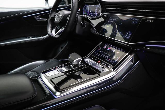 Audi Q8 55 TFSI quattro Pro Line Plus | PANORAMADAK | NACHTZICHT | HEAD UP | SFEERVERLICHTING | SOFTCLOSE | TREKHAAK | 22"