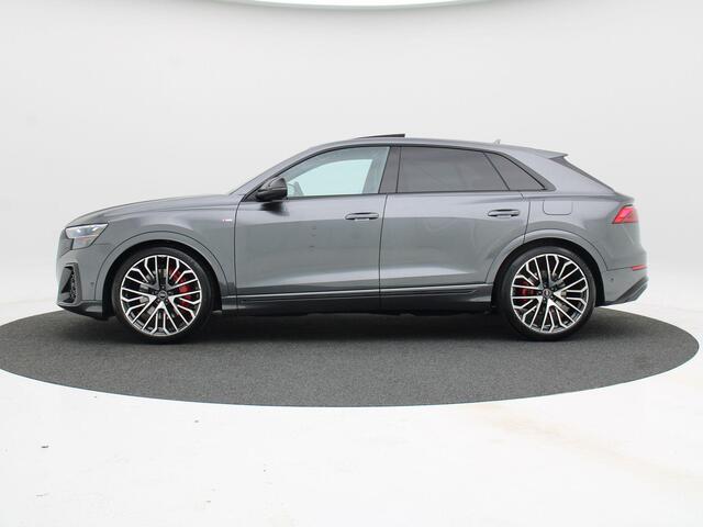 Audi Q8 Pro Line S Competition 60 TFSI e | 490 PK | Sportstoelen plus | Leder Valcona interieur | Glazen Panoramadak | Softclose | Trekhaak & aanhangerassistent |