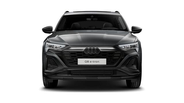 Audi Q8 e-tron 55 quattro Advanced Edition 115 kWh Panoramadak - Trekhaak - Privacy glas - Stoelverwarming vóór - Uitgebreide interieurvoorverwarming - B&O - Achterruitrijcamera - Verkeersbordherkenning -
