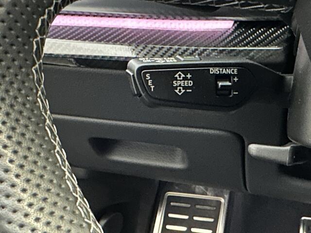 Audi Q8 60 462pk Competition S-Line | 11-2022 | RS Leder | Carbon | Softclose | 360 Camera | ACC | Panorama | Luchtvering | Nachtzicht Cam | Headup | LED-Matrix | Trekhaak | Lane & Side Assist | Led Sfeerverlichting | Keyless-Entry | | Black-Optic | Rijklaar incl