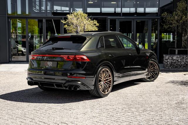 Audi Q8 60 TFSI e ABT Aero Competition | Audi Exclusive Pantherzwart | Advanced onderstel | Stoelventilatie + massagefunctie | Uitgebreid lederpakket | Carbon | Head up | B&O | Servosluiting