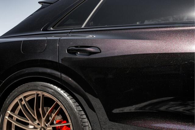 Audi Q8 60 TFSI e ABT Aero Competition | Audi Exclusive Pantherzwart | Advanced onderstel | Stoelventilatie + massagefunctie | Uitgebreid lederpakket | Carbon | Head up | B&O | Servosluiting