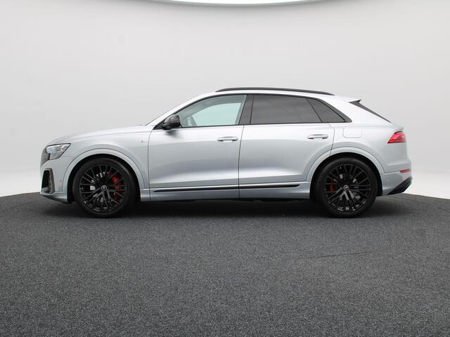 Audi Q8 60 TFSi e 490 Pk quattro S-Line Competition | Matrix Laser LED | Vierwielbesturing | B&O Audio | Valcona Leder | 22 Inch | Trekhaak | Head-Up | 20.328 Km!!