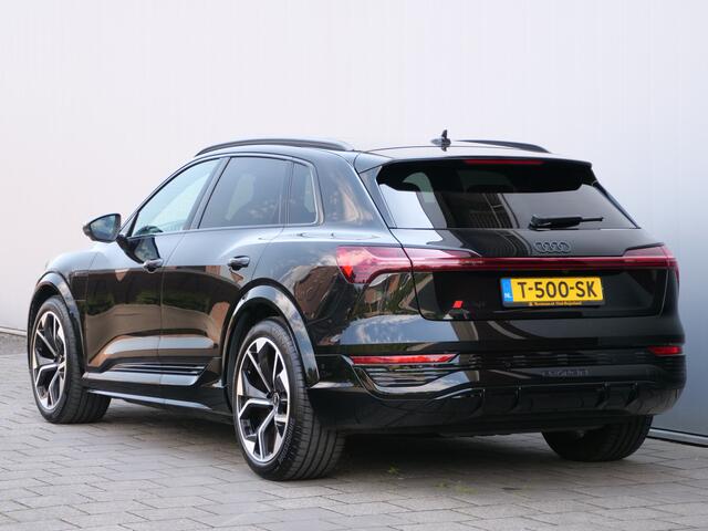 Audi Q8 e-tron S quattro SQ8 115 kWh 504 Pk Automaat Navi / DAB / Leer / Pano-dak / Luchtvering / 21 inch / SOH 98 %