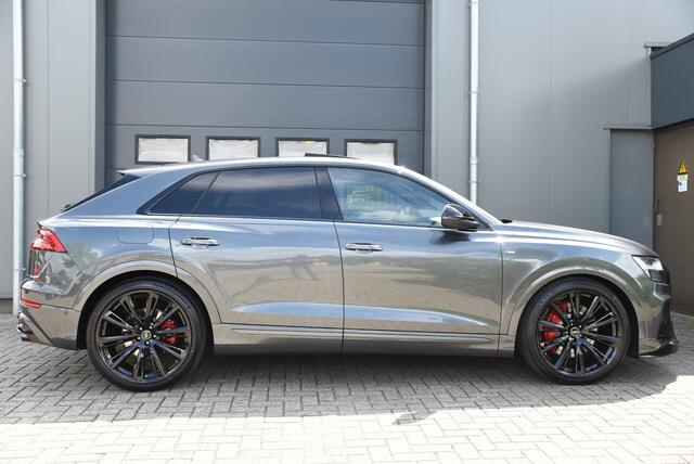 Audi Q8 55 quattro S Edition Competition SOH 93.5% / Schaalstoelen / Panoramadak / Trekhaak