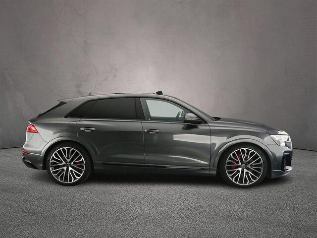 Audi Q8 55 TFSI e quattro Pro Line S | Trekhaak | Luchtvering | Panorama Dak | Adaptieve Cruise | Camera | Matrix Led | B&O 3d | Stoelen-pakket | Memory-pakket | Spiegel-pakket | Tour pakket | Trekhaak-pakket | Assistentie Pakket Plus | Memory-pakket | Assistenti