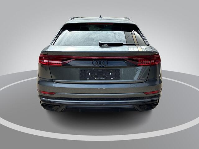 Audi Q8 55 TFSIe 381pk Tiptronic Quattro Pro Line S · Panoramadak · 360 Camera · Wegklapbare Trekhaak · Apple/Android Car Play · Luchtvering · 21'' Inch ·