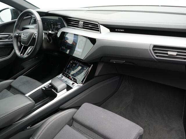 Audi Q8 e-tron Sportback 55 Quattro S edition 95 kWh 408pk Dealer O.H | Luchtvering | Panodak | Black Optic | Adaptive Cruise | 360 Camera | B&O Soundsystem | 21"L.M | Alcantara Sportstoelen Memory | Apple Carplay | Matrix LED |