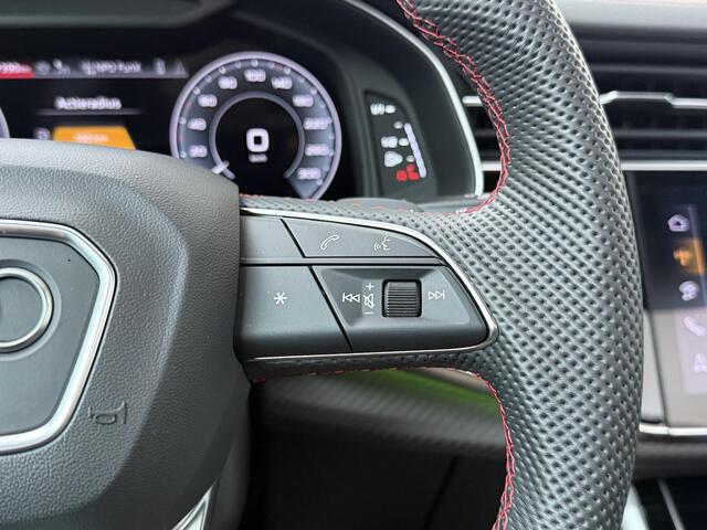 Audi Q8 60 TFSI e quattro Pro Line S Competition | 490 PK | SoH 97% | Trekhaak | Panoramadak | Bang & Olufsen Advanced Soundsystem | Matrix Laser koplampen | Vierwielbesturing | Nachtzicht | S-Line | Head-up display | 22" LM velgen |