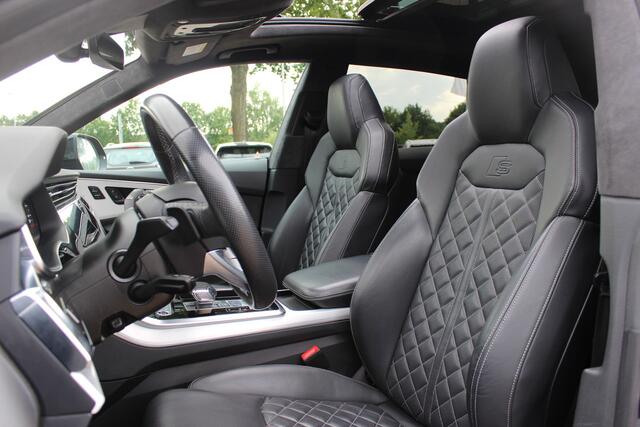 Audi Q8 60 TFSI e quattro Pro Line S Competition / Trekhaak / Panoramadak / 360Camera / Head-up / Softclose / B&O / Matrix LED / 23'' / Keyless / Softclose / Stuur+Stoelverwarming / Stoelmassage / Dodehoek / DAB / ACC