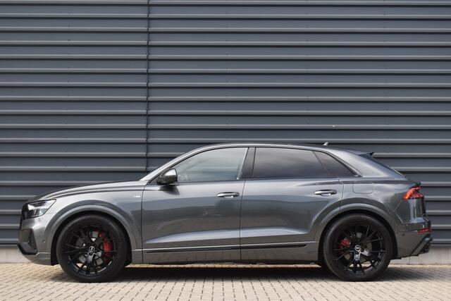 Audi Q8 55 TFSI e Quattro Pro Line S | ACC | RS-Seats | Head-Up | B&O | Softclose | 22'' Wielen | Stuurverwarming | Matrix | Nachtzicht |