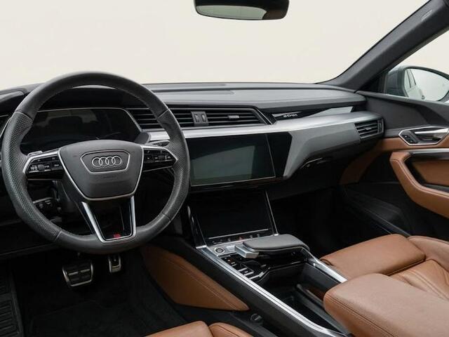 Audi Q8 Sportback e-tron 50 quattro S Edition 95 kWh 340pk | Panoramadak | Lederen bekleding | Luchtvering | Elektrisch verstelbare voorstoelen met geheugen |