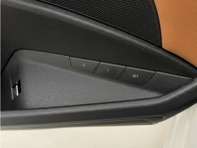 Audi Q8 Sportback e-tron 50 quattro S Edition 95 kWh 340pk | Panoramadak | Lederen bekleding | Luchtvering | Elektrisch verstelbare voorstoelen met geheugen |