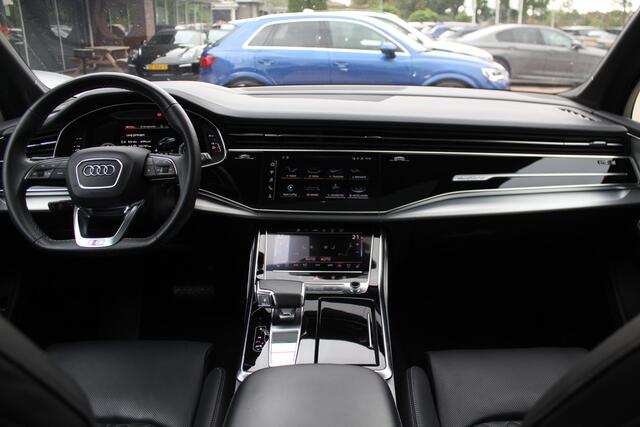 Audi Q8 55 TFSI e quattro Pro Line Plus / Trekhaak / 360Camera / Head-up / Softclose / Matrix LED / 22'' / RS Seats / B&O / Sfeerverlichting / Stoelmassage+Ventilatie / Stuurverwarming / Dodehoek / DAB / ACC
