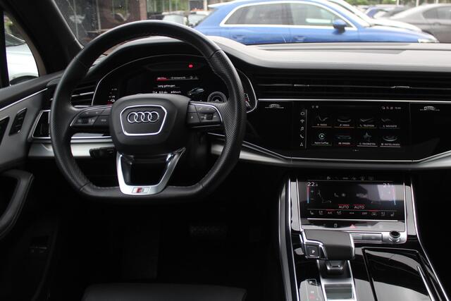 Audi Q8 55 TFSI e quattro Pro Line Plus / Trekhaak / 360Camera / Head-up / Softclose / Matrix LED / 22'' / RS Seats / B&O / Sfeerverlichting / Stoelmassage+Ventilatie / Stuurverwarming / Dodehoek / DAB / ACC