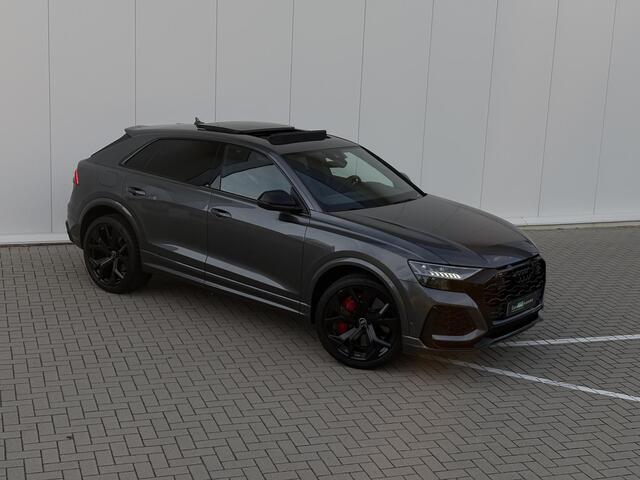 Audi Q8 4.0 TFSI RS Q8 quattro | 726 PK | KERAMISCHE REMMEN | DAYTONA GREY | PANO | CARBON | BTW