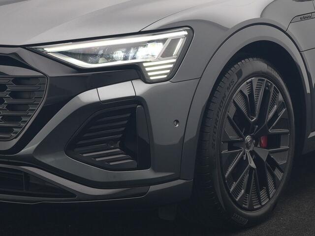 Audi Q8 e-tron 55 Quattro S Line 114 kWh 408pk Dealer O.H. | Trekhaak Afn. | Panodak | Luchtvering | Head Up | Adaptive Cruise | Bang & Olufsen | 360 Camera | Matrix LED | Alcantara Sportstoelen Verwarmd | Sfeerverlichting | Keyless | Blis | 21"L.M |
