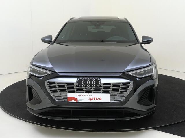 Audi Q8 Sportback e-tron 55 quattro S Edition 115 kWh | Panoramadak | Trekhaak | Luchtvering | 4-zone airco | 360 camera | Head-up display | LED matrix verlichting | Dodehoek detectie |