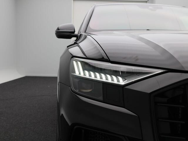 Audi Q8 4.0 TFSi SQ8 quattro 508 Pk Automaat | Head up | Bang & Olufsen | Valcona Leer | Memory | Panorama dak | Vierwielbesturing | Matrix LED | 360 Camera | Soft Close | 23 Inch | 76.574 Km !!