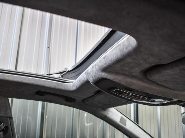 Audi Q8 60 TFSI e quattro Pro Line S Competition | B&O Advanced | Audi Exclusive | 5 Jaar Garantie | Panoramadak | Massage Stoelen | 4 Wiel Besturing | Alcantara hemel | Soft-close | Stoel Ventilatie | Elektr. Trekhaak | Oled Achterlichten | 360 camera |
