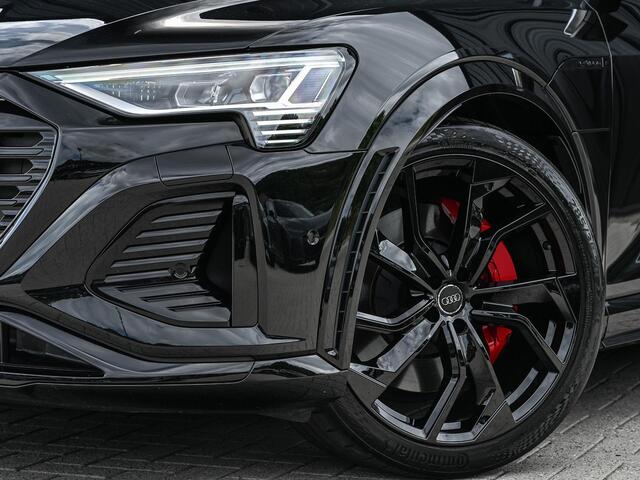 Audi Q8 Sportback e-tron S quattro SQ8 115 kWh /503PK | NL-Auto | 1ste Eigenaar | Panoramadak | B&O | HUD | 360 Camera | Carbon Interieur | Adaptive Cruise | Stoelverwarming V+A | Luchtvering | Stuurverwarming | Memory Seats | Ambiance Interieur |