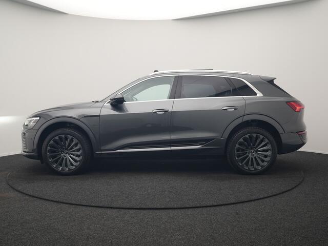 Audi Q8 e-tron 50 quattro S Line 95 kWh 340pk Dealer O.H | Luchtvering | Trekhaak Afn. | Adaptive Cruise | Bang & Olufsen | Head Up | 360 Camera | Lederen Sportstoelen & Stuur Verwarmd | Keyless | Apple Carplay | BLIS | Virtual | Navigatie | DAB | 21"L.M |