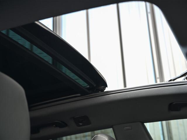 Audi Q8 60 TFSI e quattro Pro Line S Competition | Panoramadak | Stoelmassage + Ventilatie | 360 Camera | B&O | Adaptive Cruise | Luchtvering | Ambiance Interieur | Stoelverwarming V+A | Memory Seat | Trekhaak |