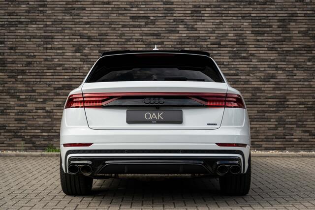 Audi Q8 55 TFSI e quattro S-Line | Navi | Leder | B&O | Trekhaak | Luchtvering | Camera | 23"LM | Head-Up | Wit Metallic