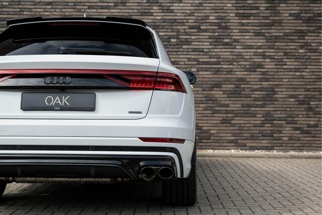Audi Q8 55 TFSI e quattro S-Line | Navi | Leder | B&O | Trekhaak | Luchtvering | Camera | 23"LM | Head-Up | Wit Metallic